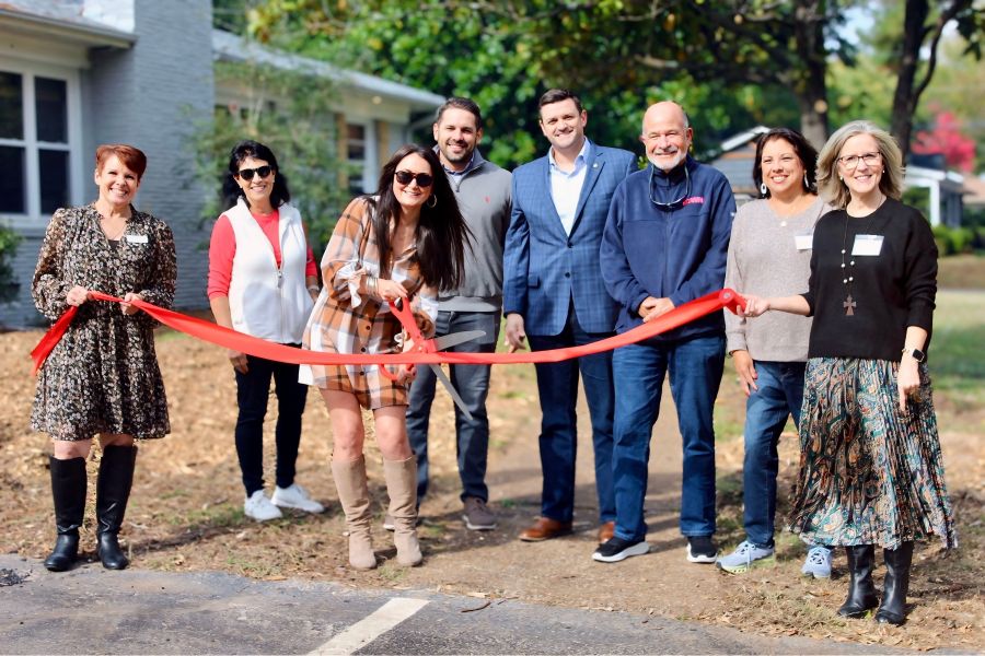 Tennessee pregnancy clinic launches adoption services