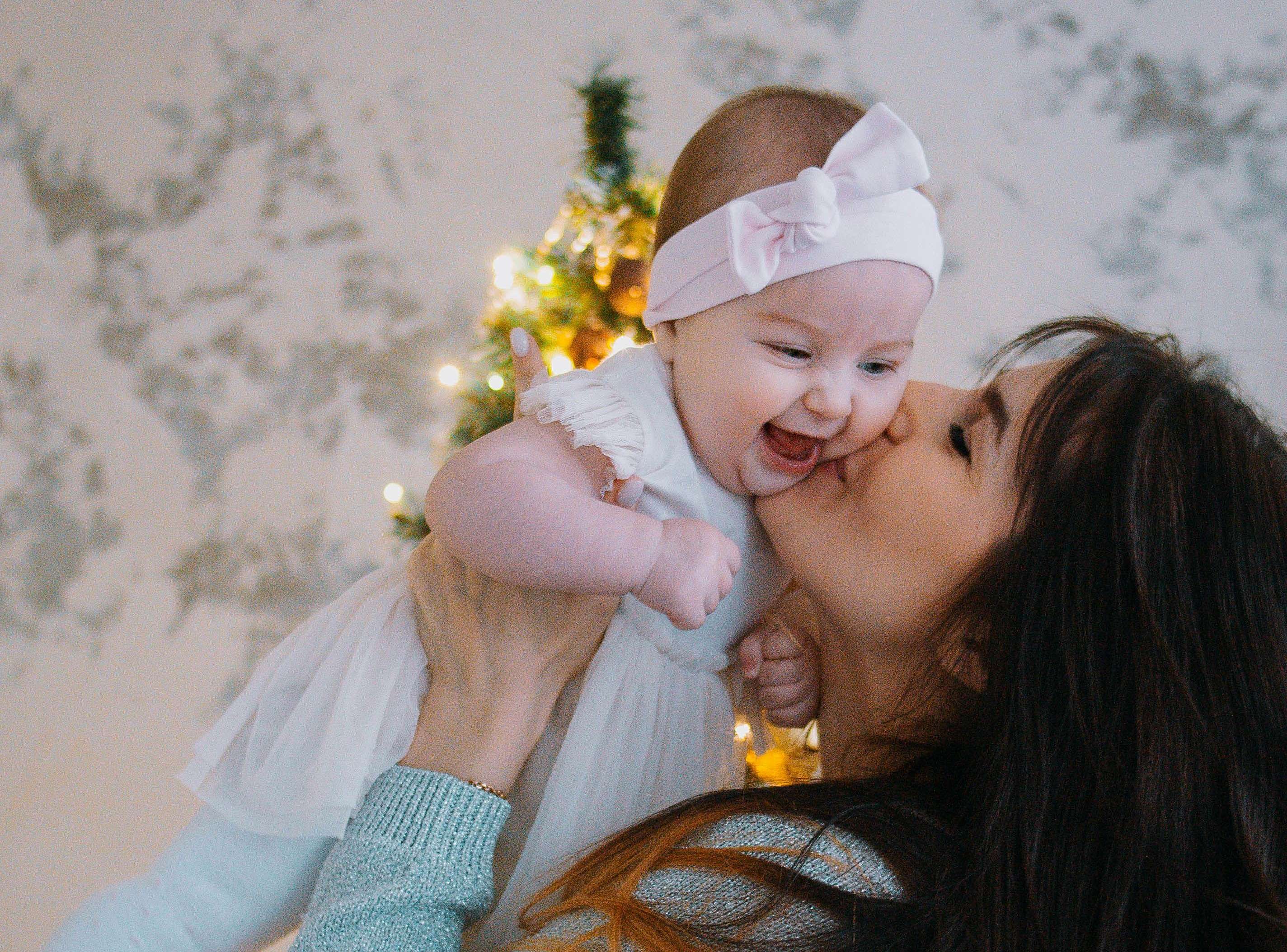 Four ways you can support pregnant moms and babies this Christmas