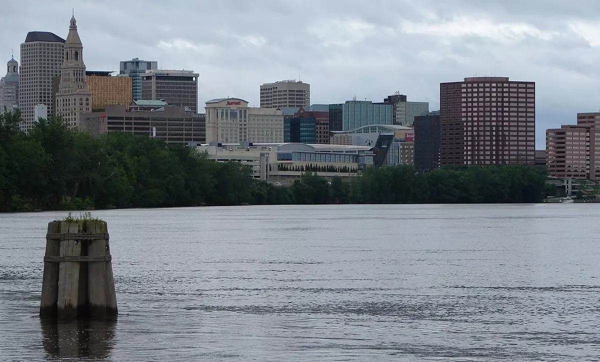 Teetering on Bankruptcy, This City\