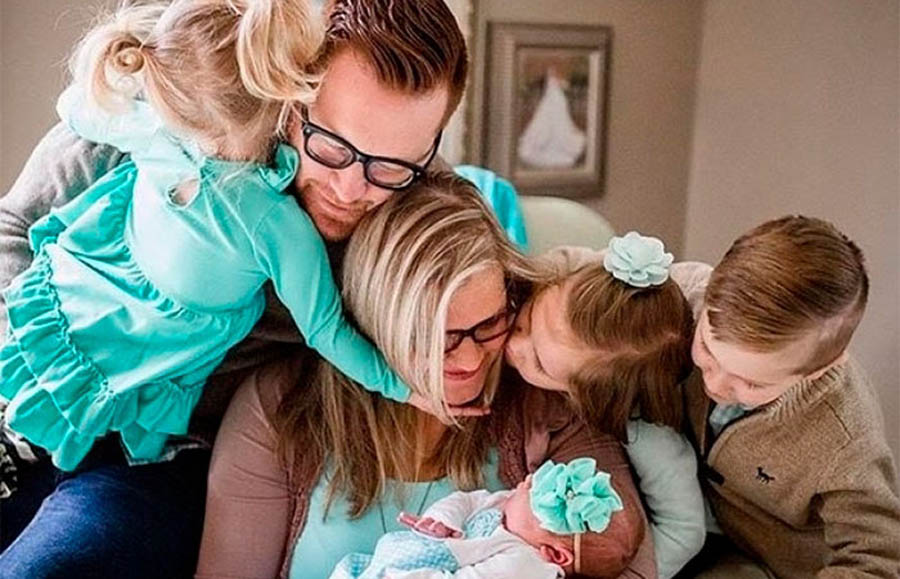 Andrew Wood, his wife, and four of their five children